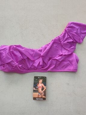 Nicolita One-Shoulder Ruffle Bikini Top in Hot Pink